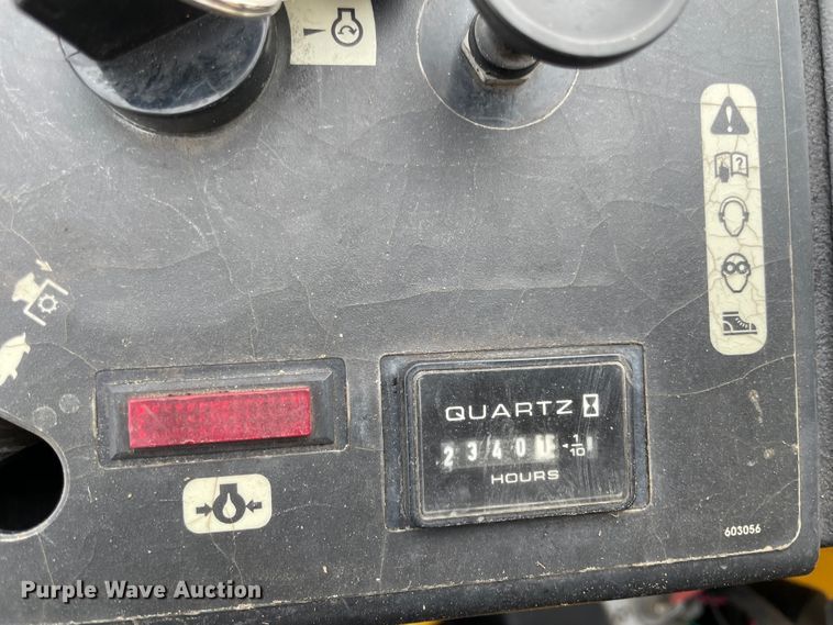 image for item IR9898 2011 Hustler Super Z  ZTR lawn mower