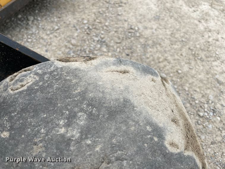 image for item IR9898 2011 Hustler Super Z  ZTR lawn mower