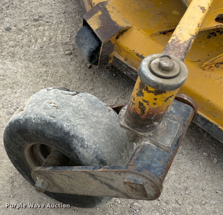 image for item IR9899 2013 Hustler Super Z  ZTR lawn mower