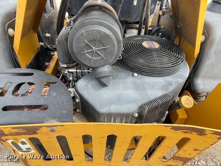 image for item IR9900 2010 Hustler Super Z  lawn mower