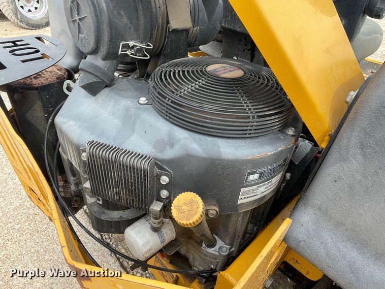 image for item IR9900 2010 Hustler Super Z  lawn mower