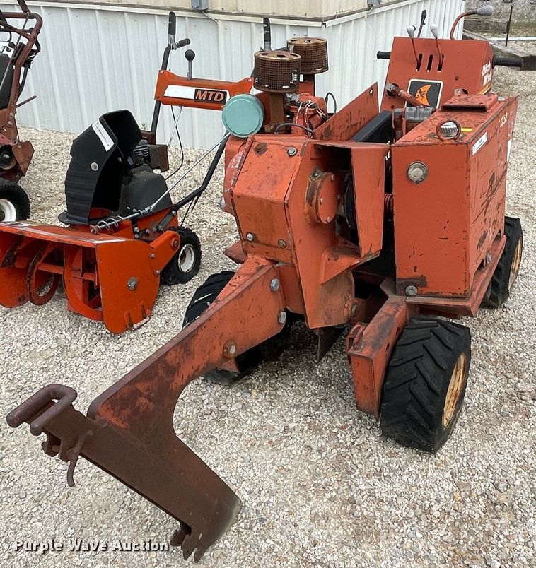 image for item IR9909 Ditch Witch V252  cable plow