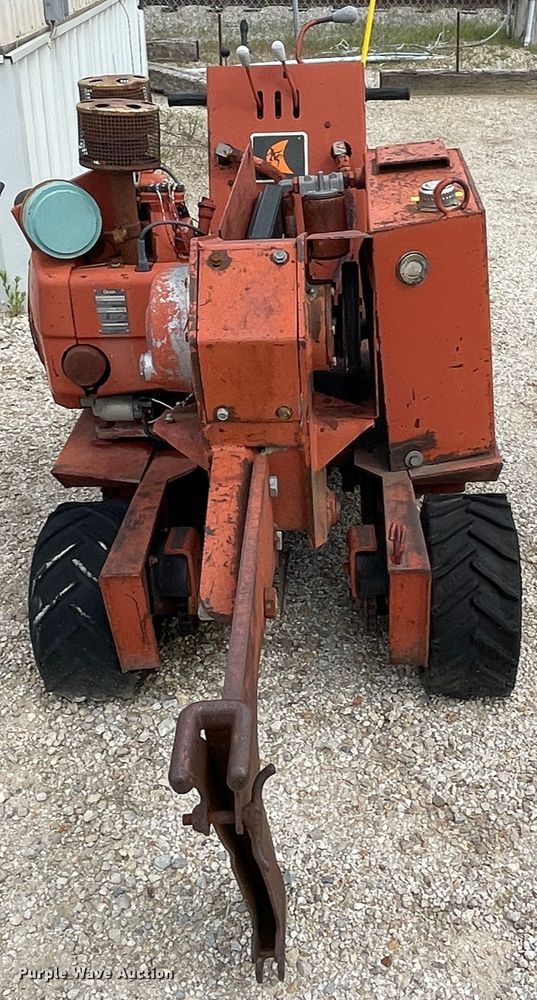 image for item IR9909 Ditch Witch V252  cable plow