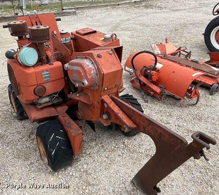 image for item IR9909 Ditch Witch V252  cable plow