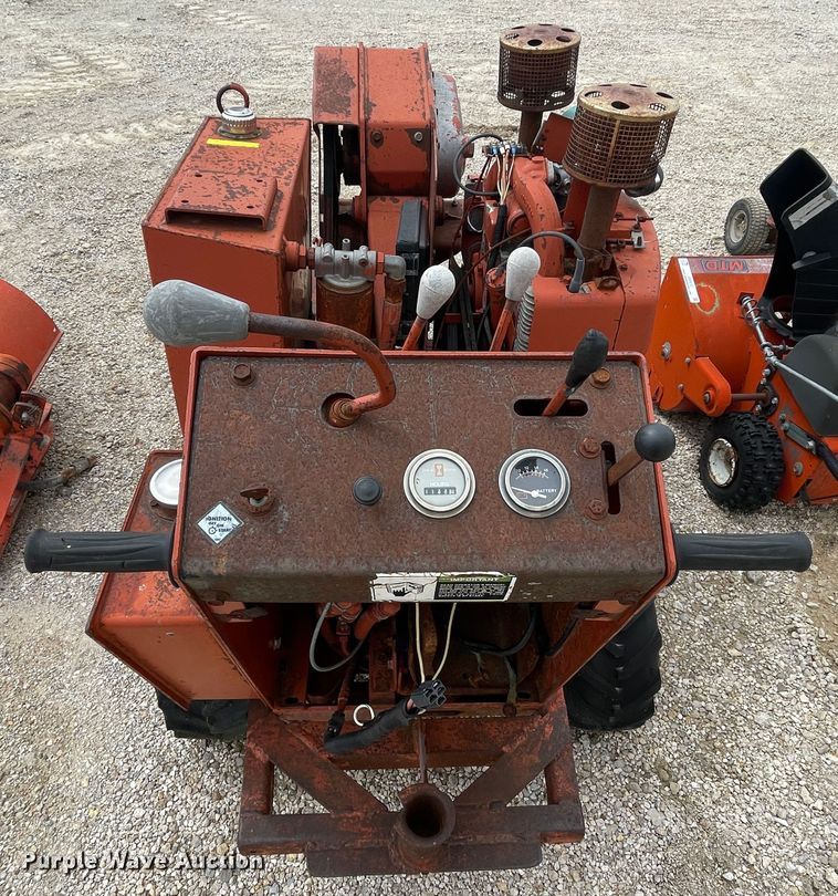 image for item IR9909 Ditch Witch V252  cable plow