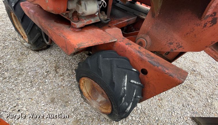 image for item IR9909 Ditch Witch V252  cable plow