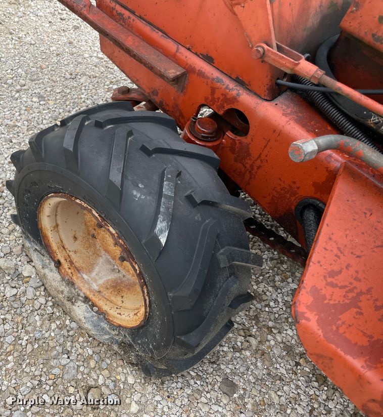 image for item IR9909 Ditch Witch V252  cable plow