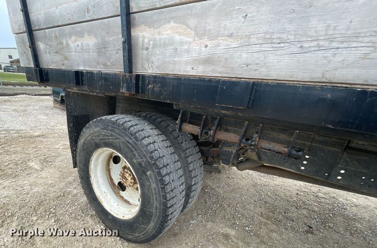 image for item IR9914 1995 Ford F700  dump truck