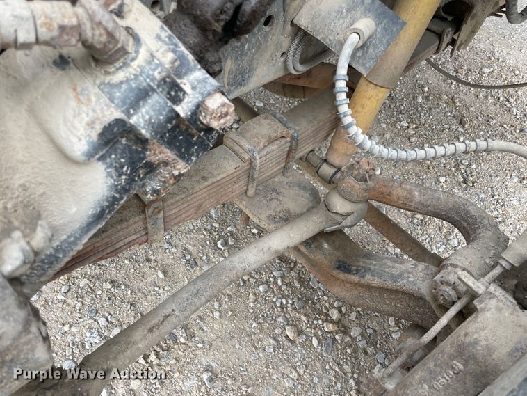 image for item IR9914 1995 Ford F700  dump truck