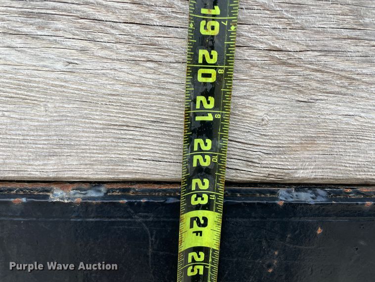 image for item IR9914 1995 Ford F700  dump truck