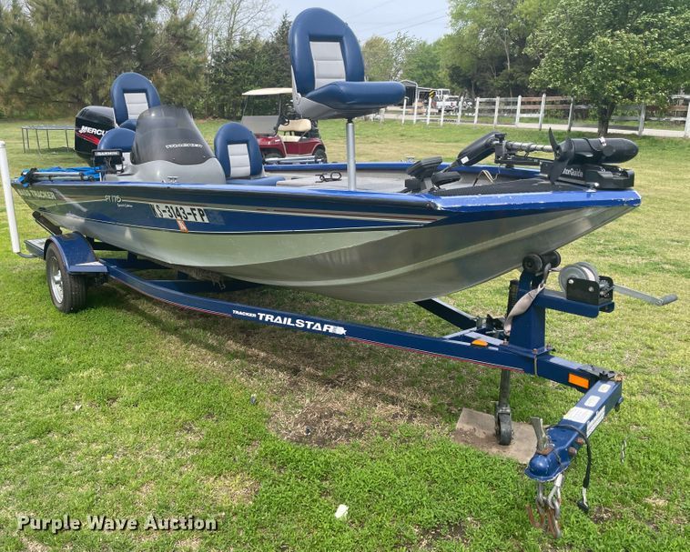 image for item IR9920 2005 Bass Tracker PT175  boat