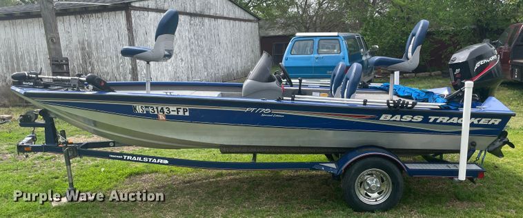 image for item IR9920 2005 Bass Tracker PT175  boat