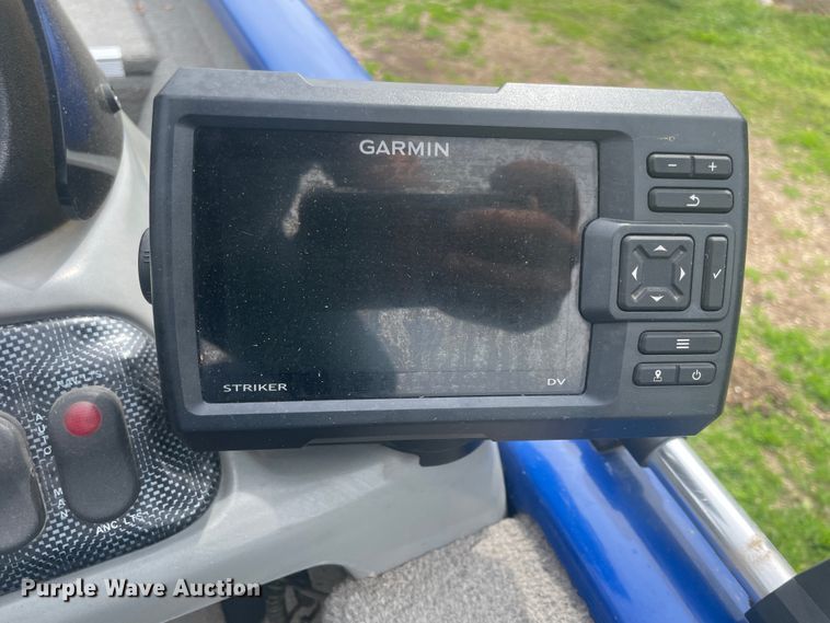 image for item IR9920 2005 Bass Tracker PT175  boat