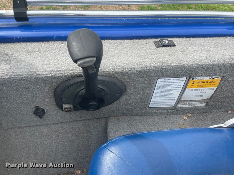 image for item IR9920 2005 Bass Tracker PT175  boat