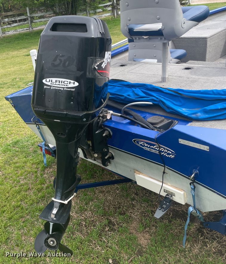 image for item IR9920 2005 Bass Tracker PT175  boat