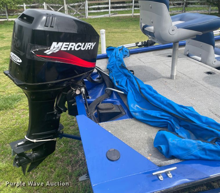 image for item IR9920 2005 Bass Tracker PT175  boat