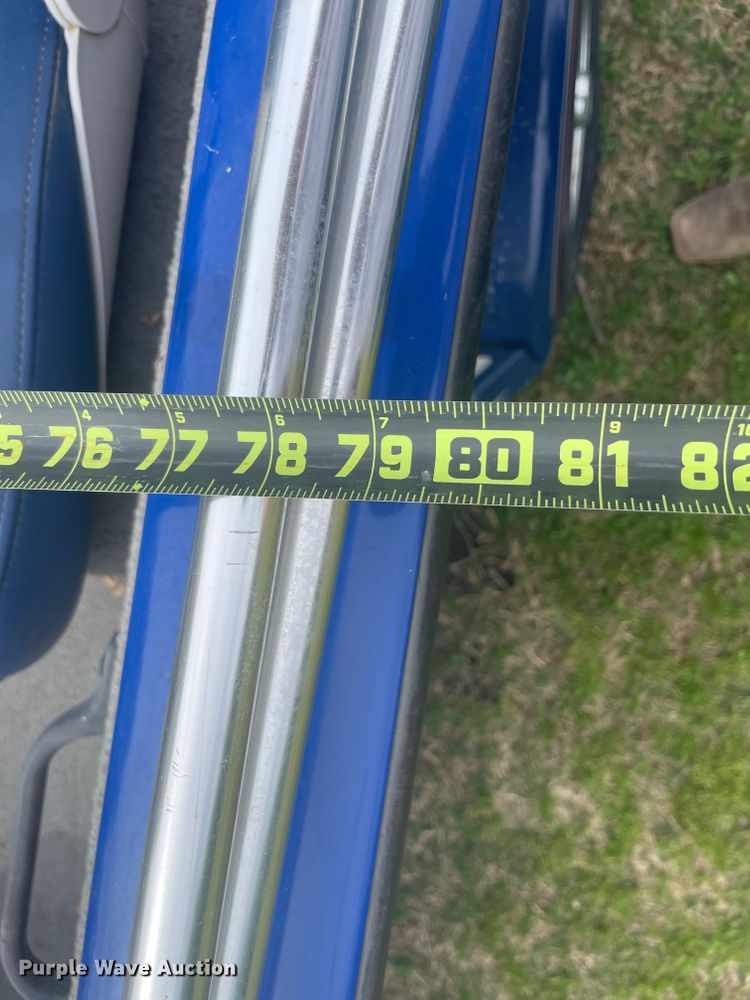 image for item IR9920 2005 Bass Tracker PT175  boat