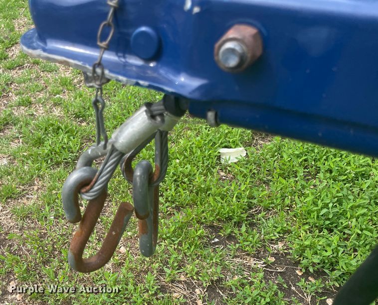 image for item IR9920 2005 Bass Tracker PT175  boat