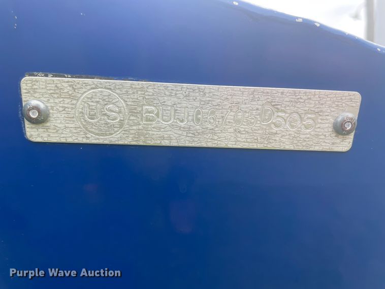 image for item IR9920 2005 Bass Tracker PT175  boat