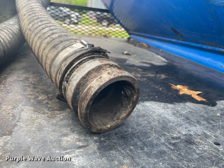 image for item IR9926 2005 Peterbilt 357  water truck