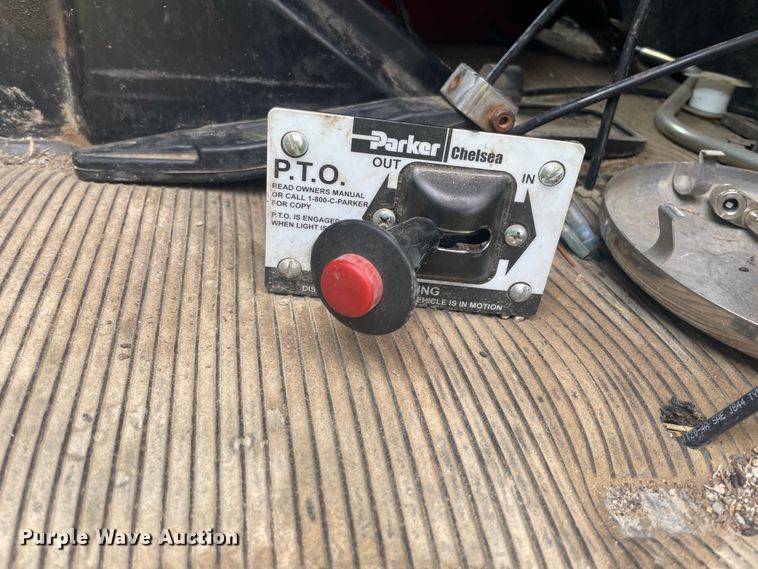 image for item IR9926 2005 Peterbilt 357  water truck