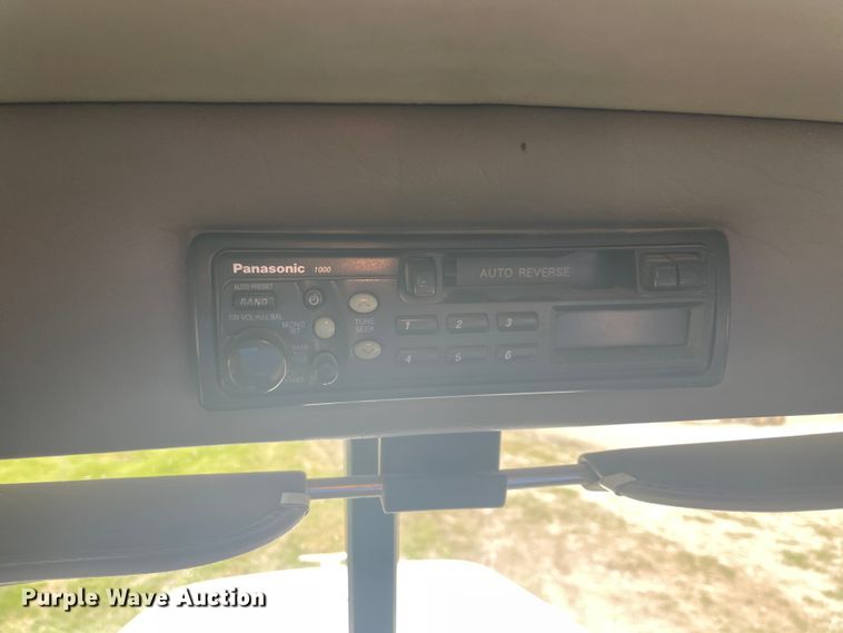 image for item IR9926 2005 Peterbilt 357  water truck