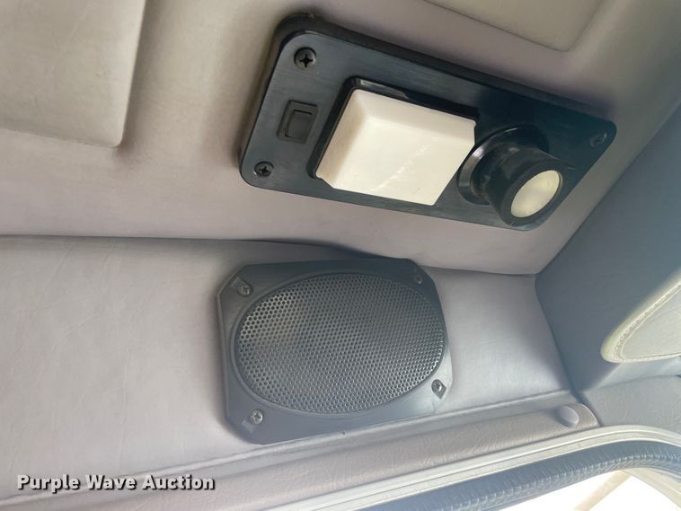 image for item IR9926 2005 Peterbilt 357  water truck