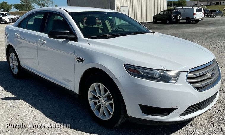 image for item IR9952 2013 Ford Taurus