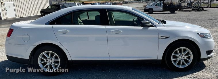 image for item IR9952 2013 Ford Taurus