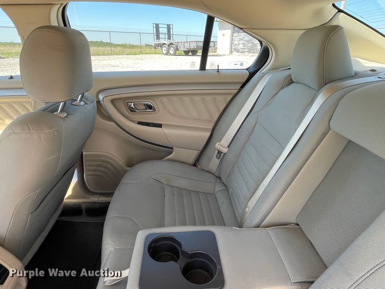 image for item IR9952 2013 Ford Taurus