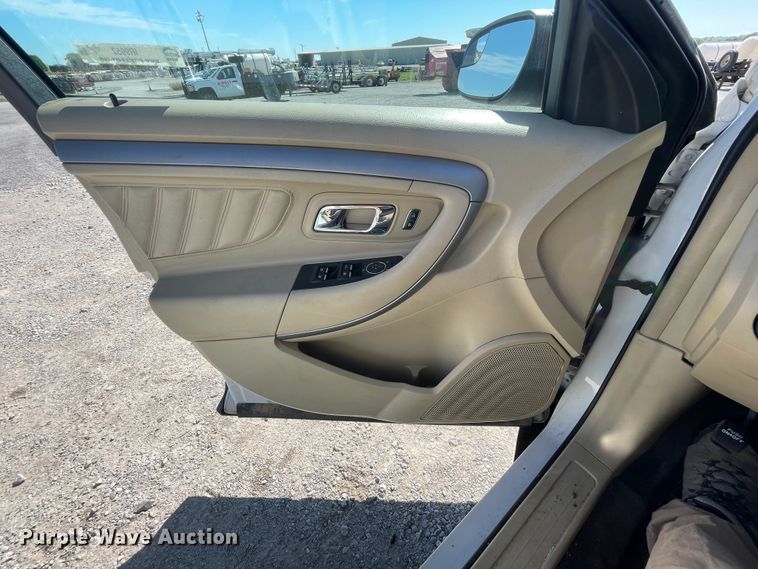 image for item IR9952 2013 Ford Taurus