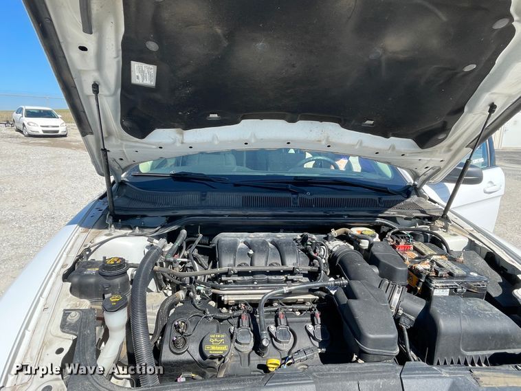 image for item IR9952 2013 Ford Taurus