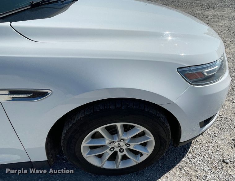 image for item IR9952 2013 Ford Taurus