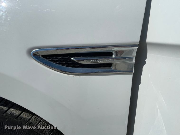 image for item IR9952 2013 Ford Taurus