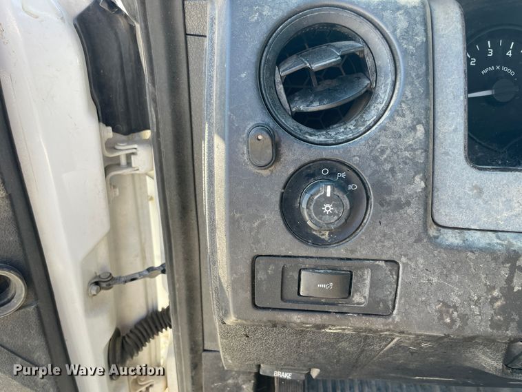 image for item IR9962 2011 Ford F150  SuperCab pickup truck