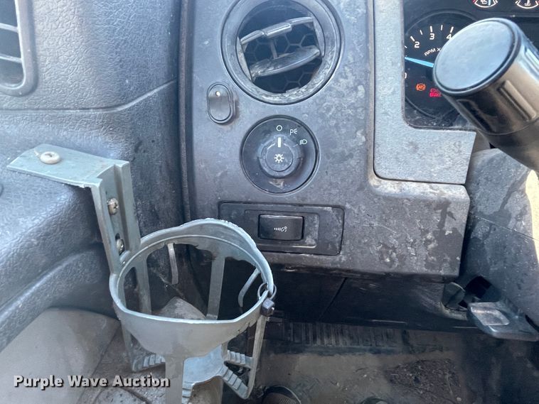 image for item IR9962 2011 Ford F150  SuperCab pickup truck