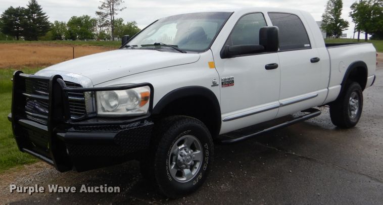 image for item IT9038 2008 Dodge Ram 2500HD  Mega Cab pickup truck