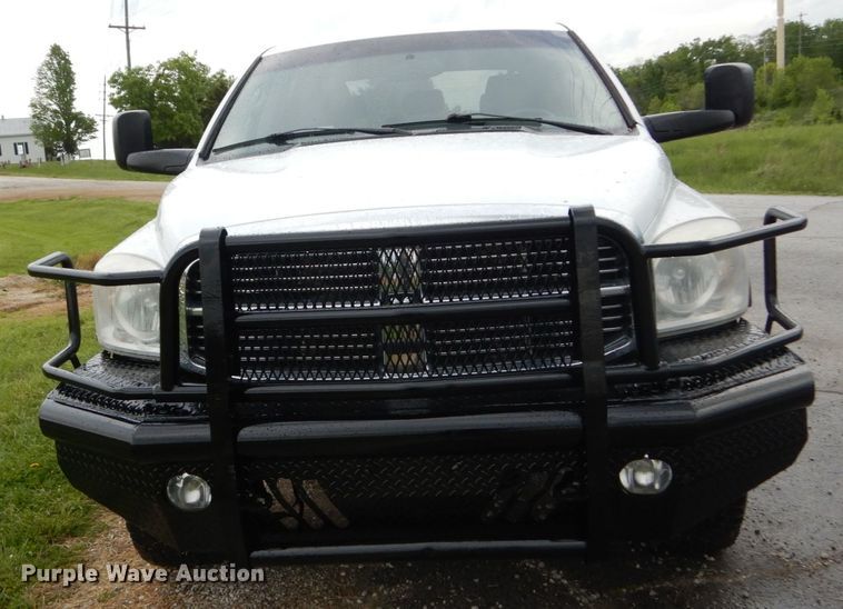 image for item IT9038 2008 Dodge Ram 2500HD  Mega Cab pickup truck