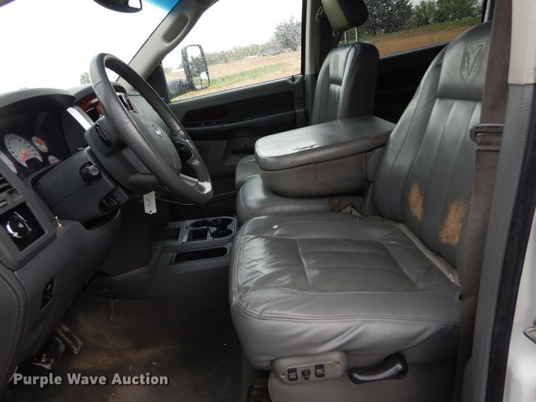 image for item IT9038 2008 Dodge Ram 2500HD  Mega Cab pickup truck