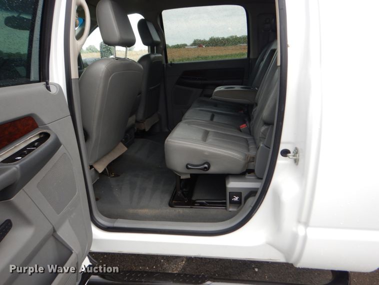 image for item IT9038 2008 Dodge Ram 2500HD  Mega Cab pickup truck