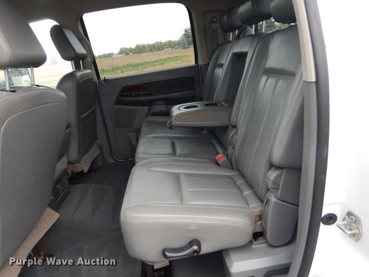 image for item IT9038 2008 Dodge Ram 2500HD  Mega Cab pickup truck