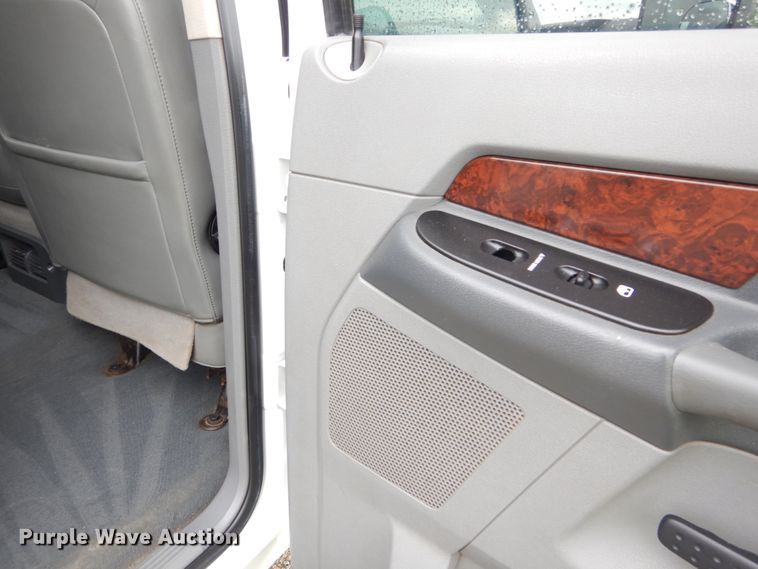 image for item IT9038 2008 Dodge Ram 2500HD  Mega Cab pickup truck