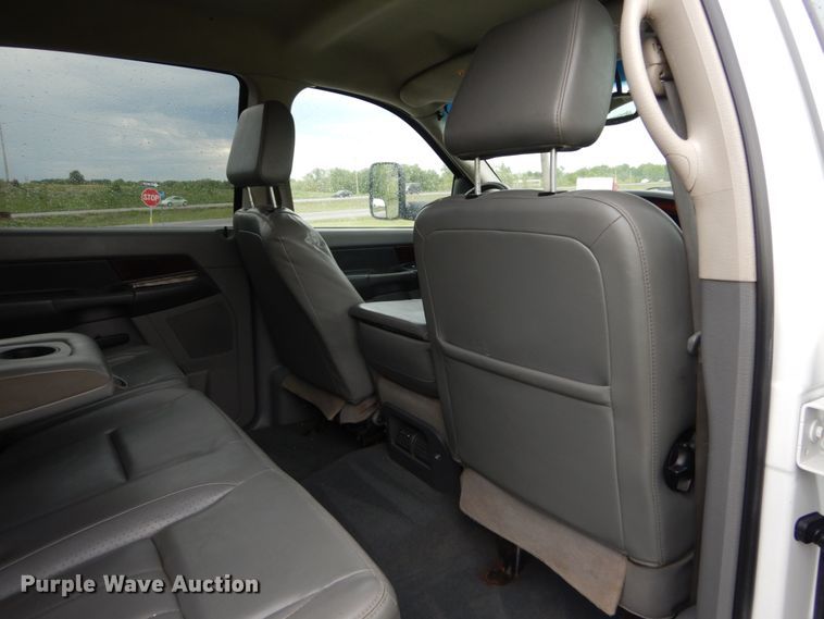 image for item IT9038 2008 Dodge Ram 2500HD  Mega Cab pickup truck