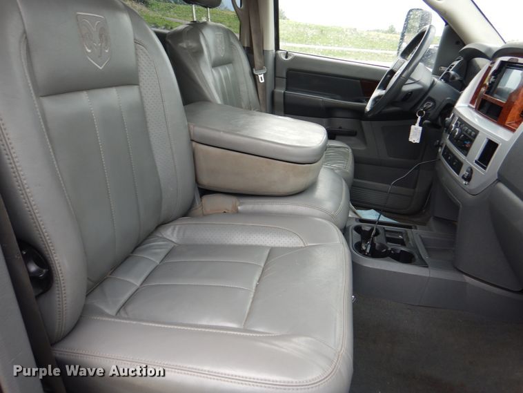 image for item IT9038 2008 Dodge Ram 2500HD  Mega Cab pickup truck