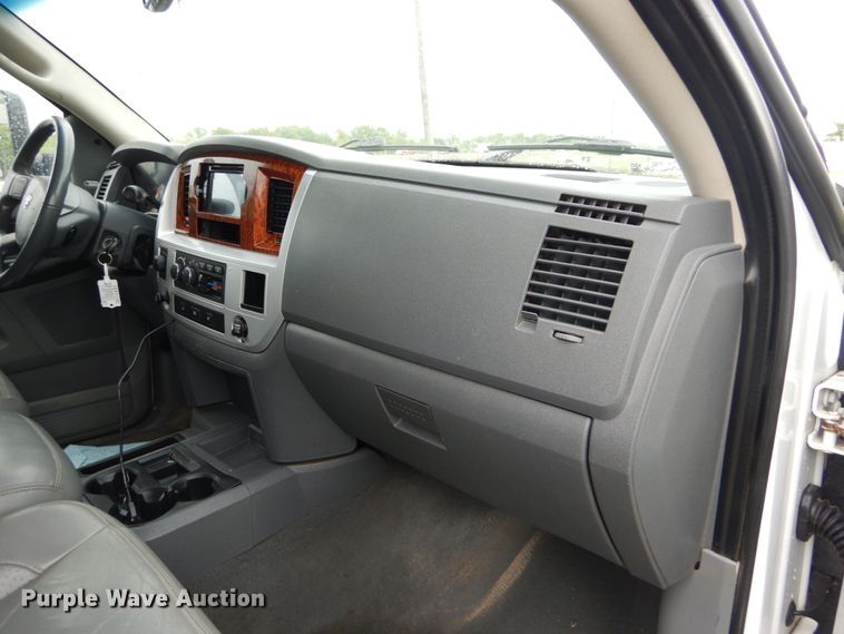 image for item IT9038 2008 Dodge Ram 2500HD  Mega Cab pickup truck