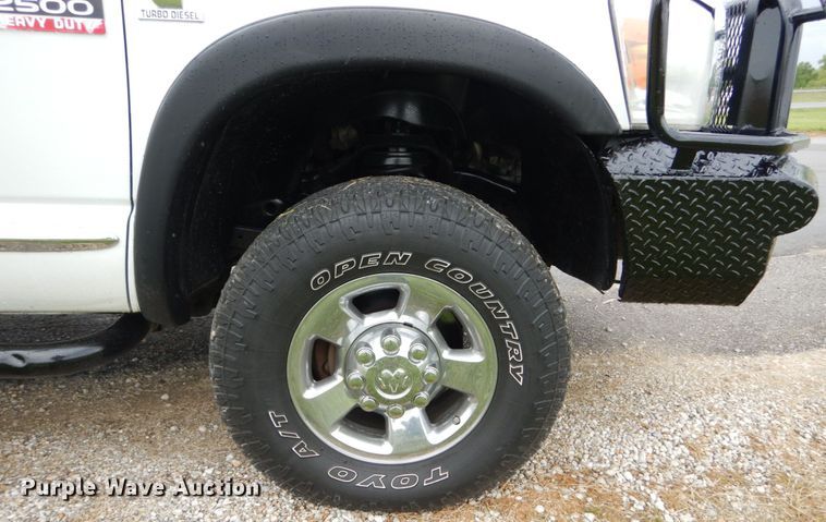 image for item IT9038 2008 Dodge Ram 2500HD  Mega Cab pickup truck