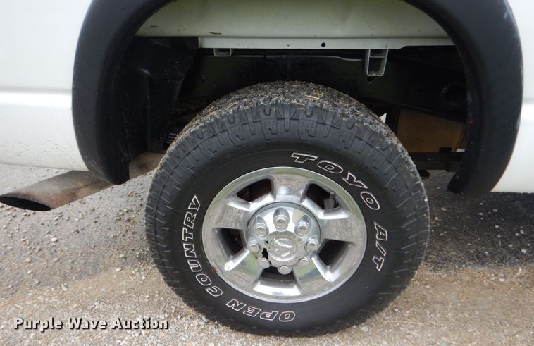 image for item IT9038 2008 Dodge Ram 2500HD  Mega Cab pickup truck