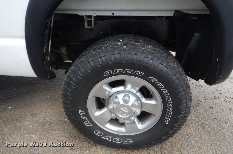 image for item IT9038 2008 Dodge Ram 2500HD  Mega Cab pickup truck