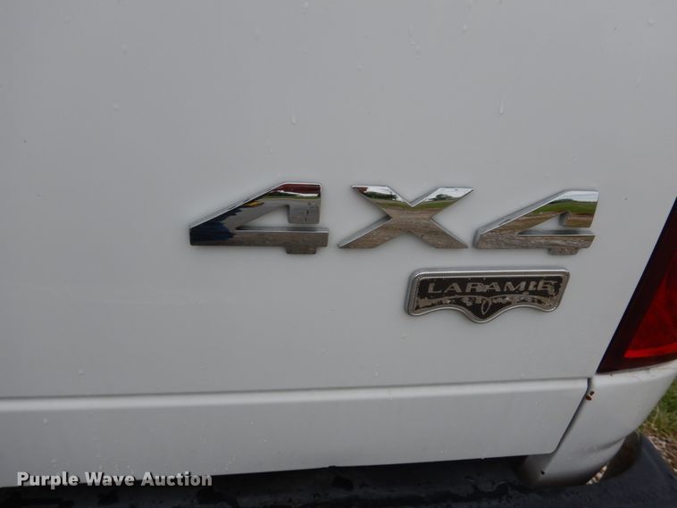 image for item IT9038 2008 Dodge Ram 2500HD  Mega Cab pickup truck