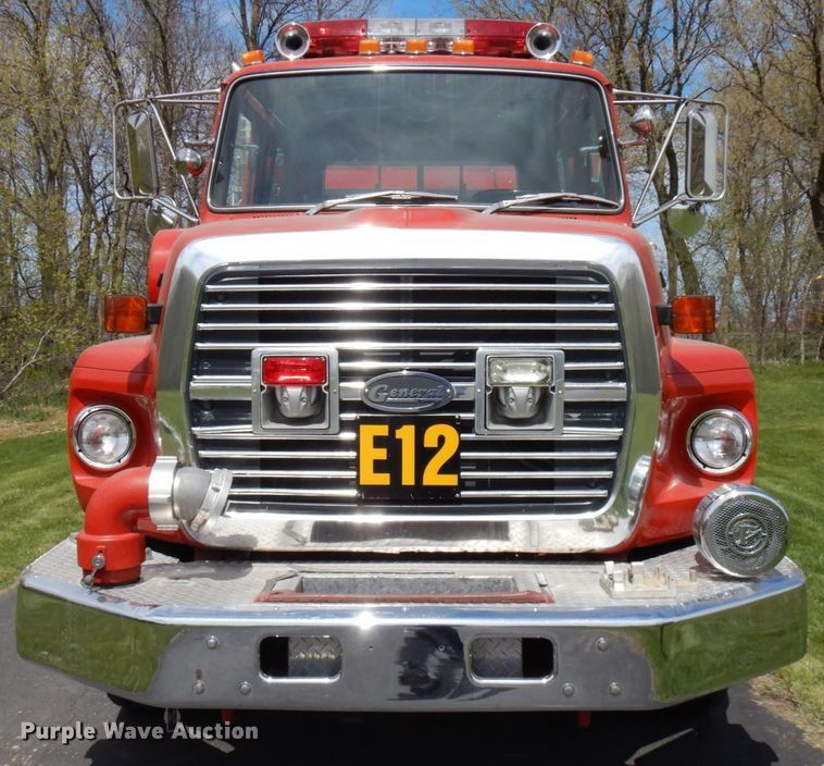 image for item IT9250 1988 Ford L9000  pumper fire truck